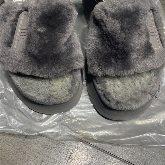 UGG DISCO SLIDE SHEEPSKIN FLUFF PLATFORM SANDAL SLIPPERS WOMEN SIZE 8.pre-owned - Picture 12 of 13